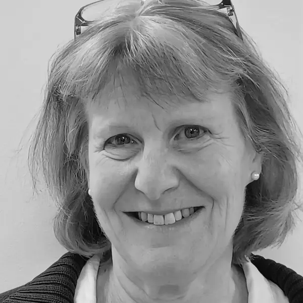 Dr Naomi Beer