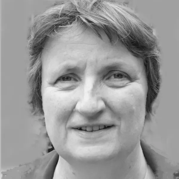 Dr Siobhan Cooke